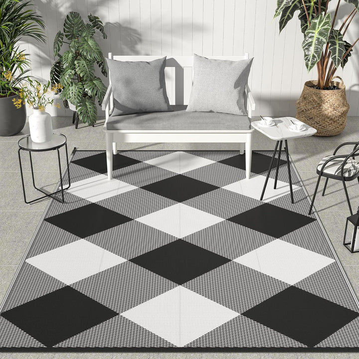 Geometrischer Outdoor-Teppich