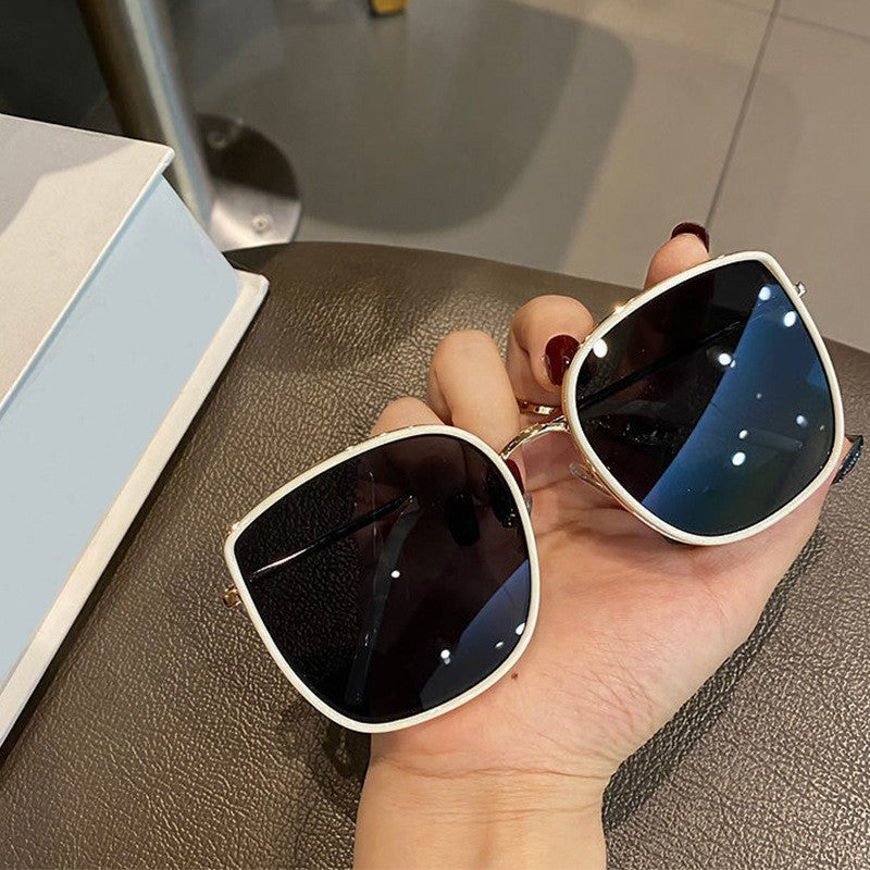 Damen Modische Oversized-Sonnenbrille im eleganten Quadratdesign Karnz