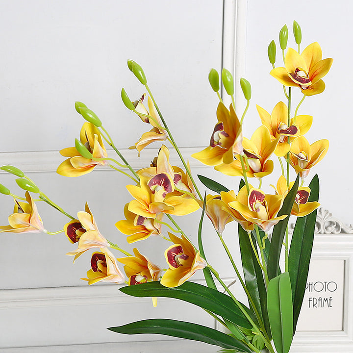 Realistischer Orchideenstängel