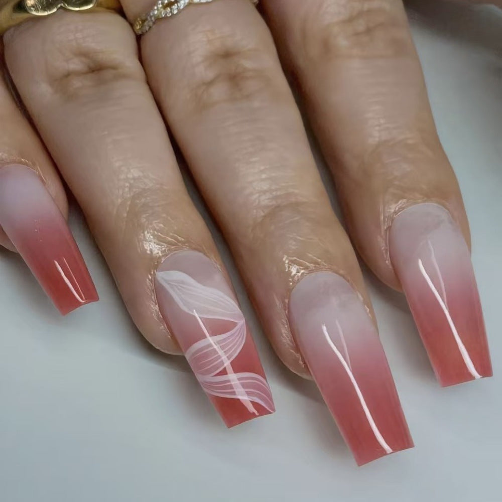 Kunstnägel mit Eleganten Ombre- und Marmor-Effekten Karnz