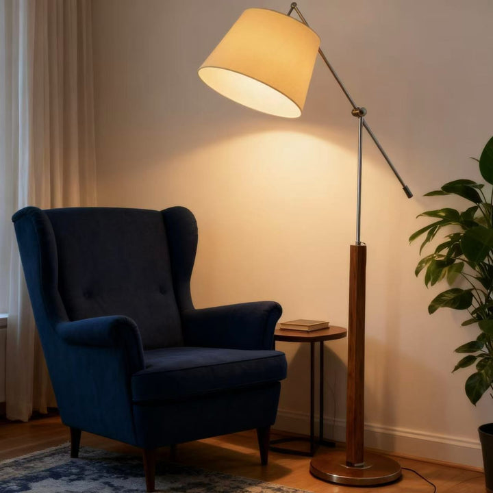 Verstellbare Arm Stehlampe