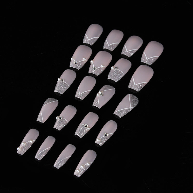 Elegante Matte Finish Press-On Nagelspitzen Karnz