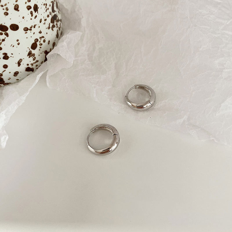 Modische Creolen mit Schlankem Design Karnz