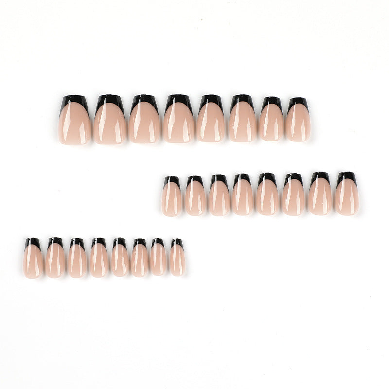 Elegante sowie modische Stiletto-Nägel Karnz