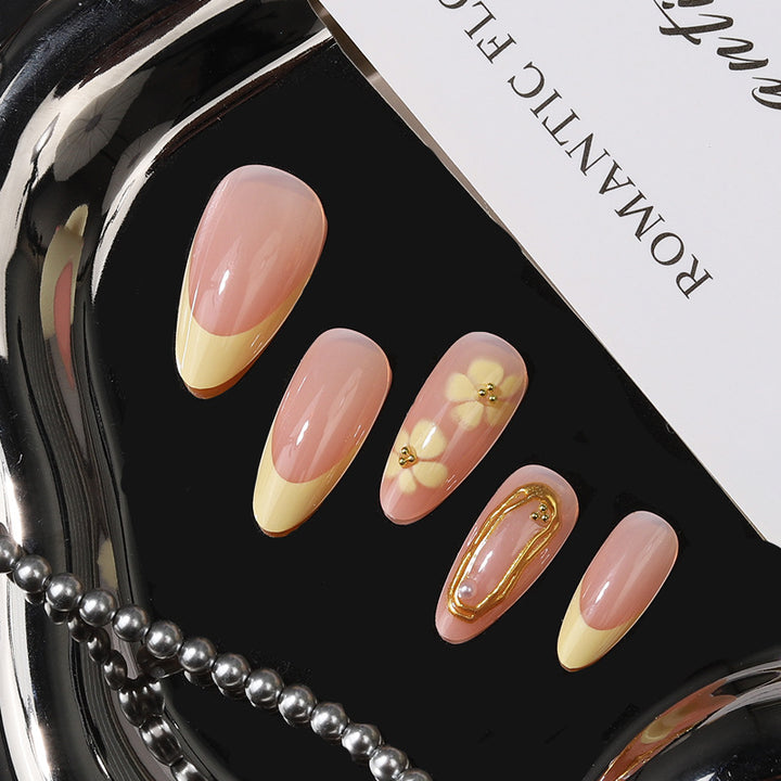 Elegante florale Press-On-Nagel-Set Karnz
