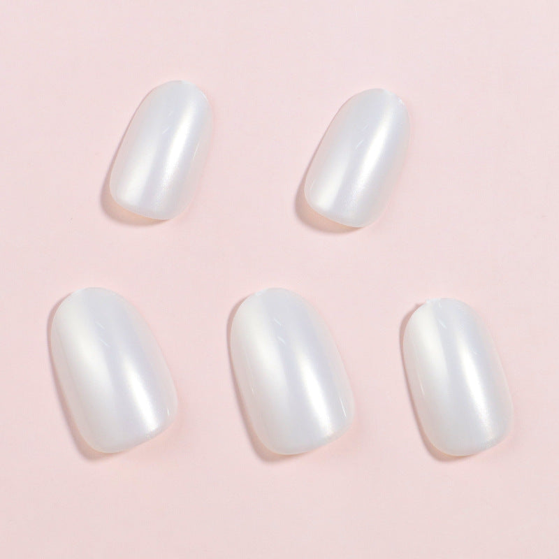Glatte französische Press-On-Nagelset mit elegantem Finish Karnz