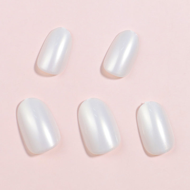 Glatte französische Press-On-Nagelset mit elegantem Finish Karnz