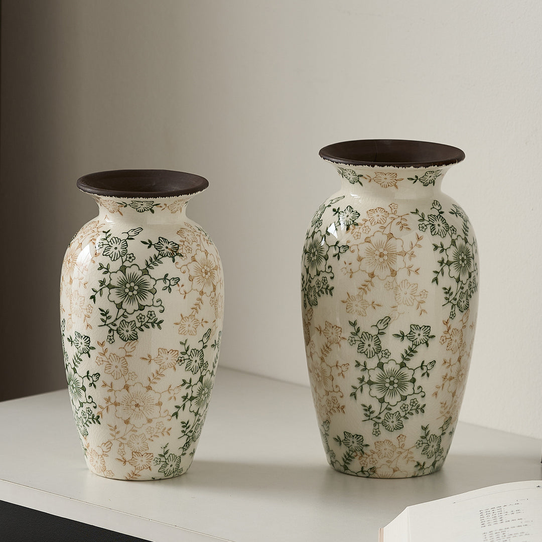 Dekorative Porzellanvase mit floralem Design Karnz