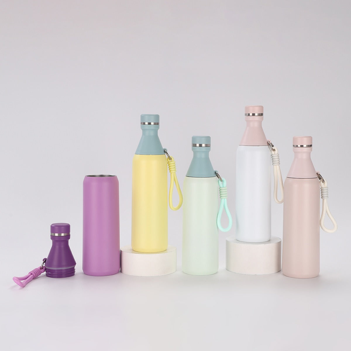 Damen isolierte Trinkflasche mit praktischem Trageriemen Karnz