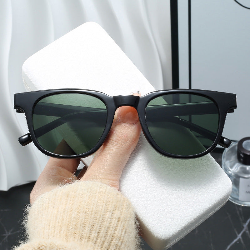 Damen modische Cat-Eye Sonnenbrille mit hochwertigem Kunststoffrahmen Karnz