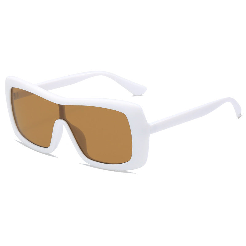 Damen stilvolle Oversize-Sonnenbrille im futuristischen Design Karnz