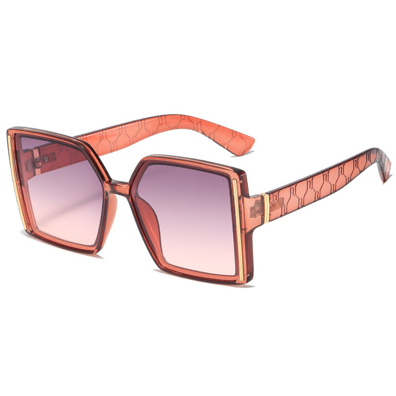 Damen modische Sonnenbrille im retro-inspirierten Design Karnz
