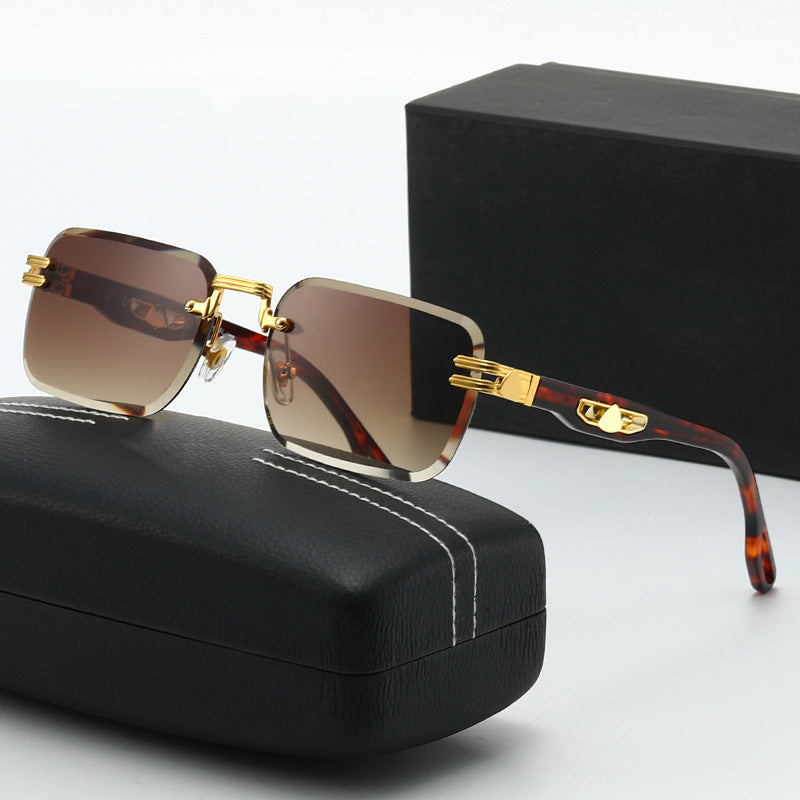 Damen stilvolle quadratische Korrektionsbrille Karnz