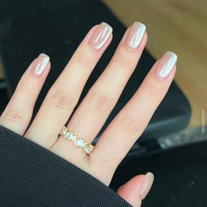Stylisches Press-On-Nagelset mit schimmerndem Finish Karnz