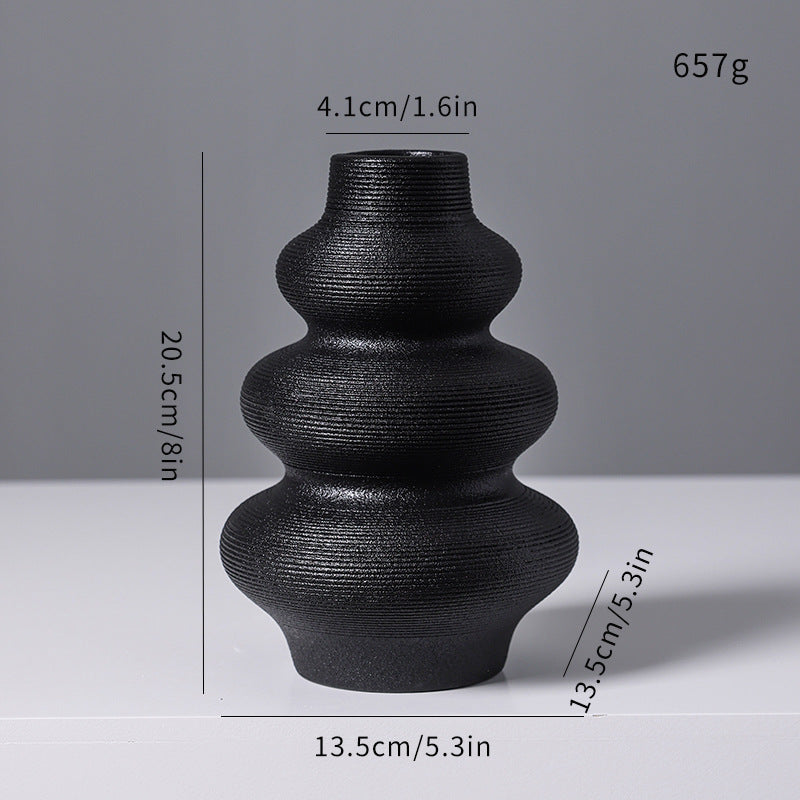 Moderner minimalistischer gerippter Keramikvase