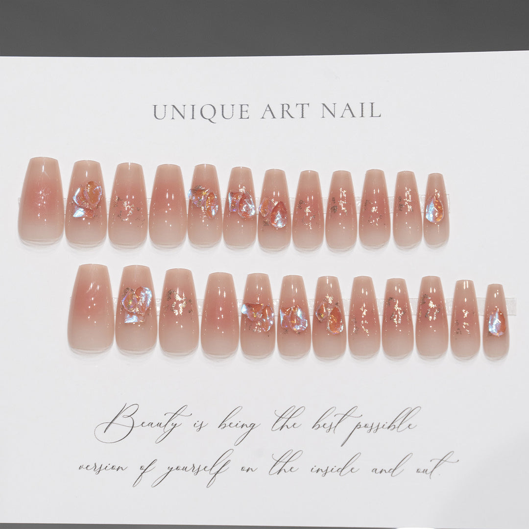 Künstlerische Press-On-Nagelspitzen mit floralem Design Karnz