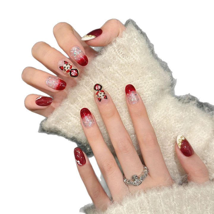 Themenhafte Press-On Nagelset mit Katzen- und Glitzerakzenten