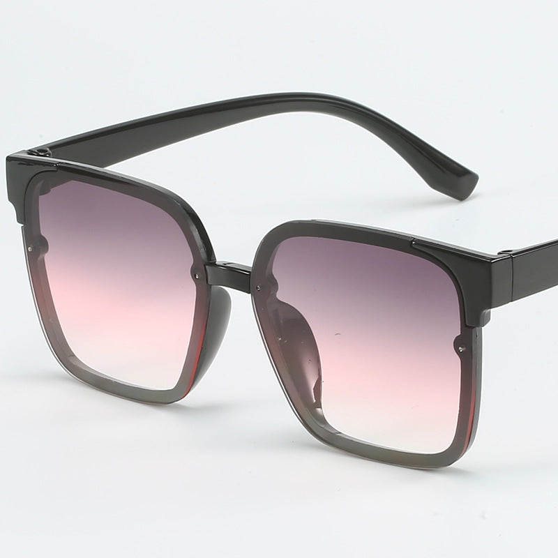 Damen moderne quadratische Sonnenbrille mit UV-Schutz und robustem Rahmen Karnz