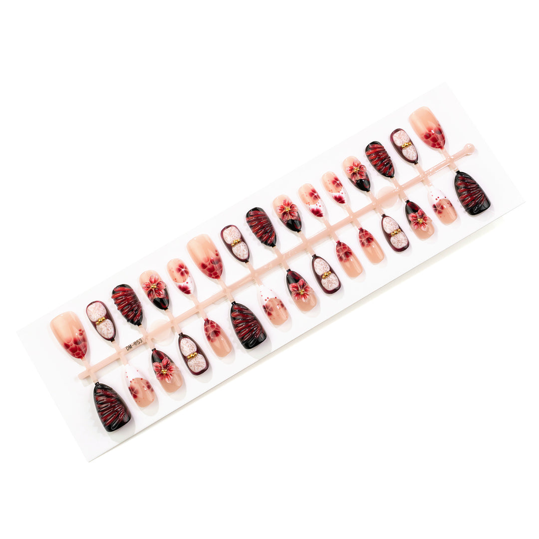 Künstlerisches Floral Nagelset Karnz