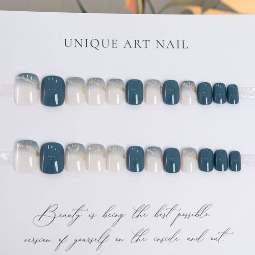 Ombre-Nagelkunst-Set mit goldenen Akzenten