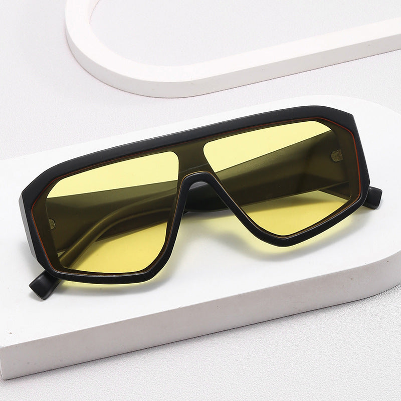 Damen Modische Oversized-Sonnenbrille im futuristischen Design Karnz
