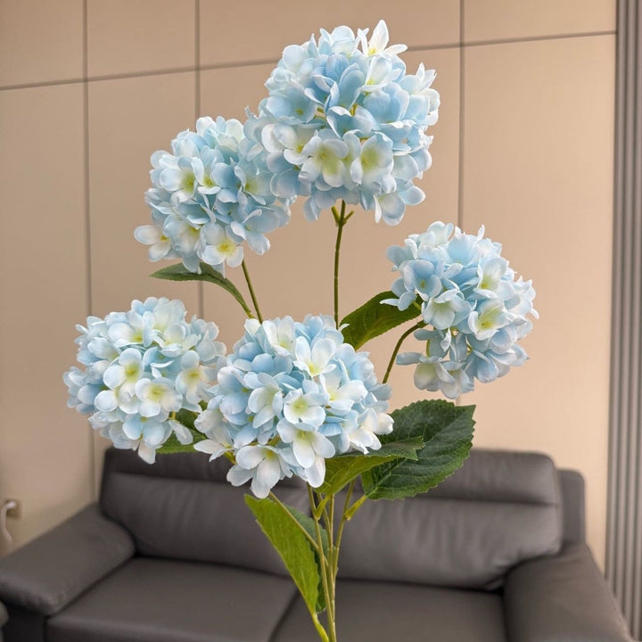 Lebensechte Hortensie Blumenanordnung