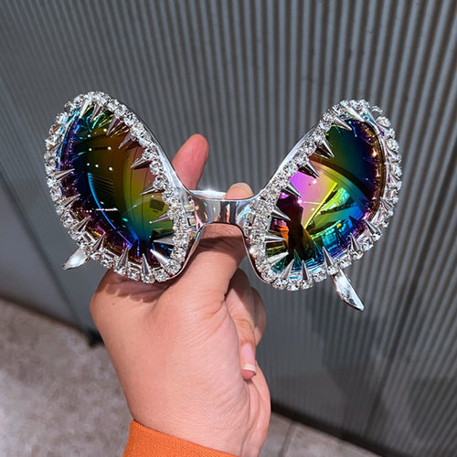 Damen futuristische Statement-Sonnenbrille mit funkelndem Kristallrahmen Karnz