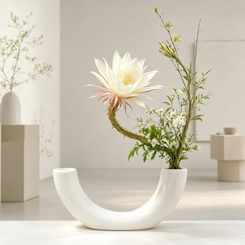 Zeitgenössische gewölbte Dual-Vase Karnz