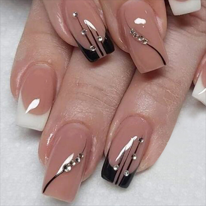 Elegante Kristall Akzent Nagelkunst