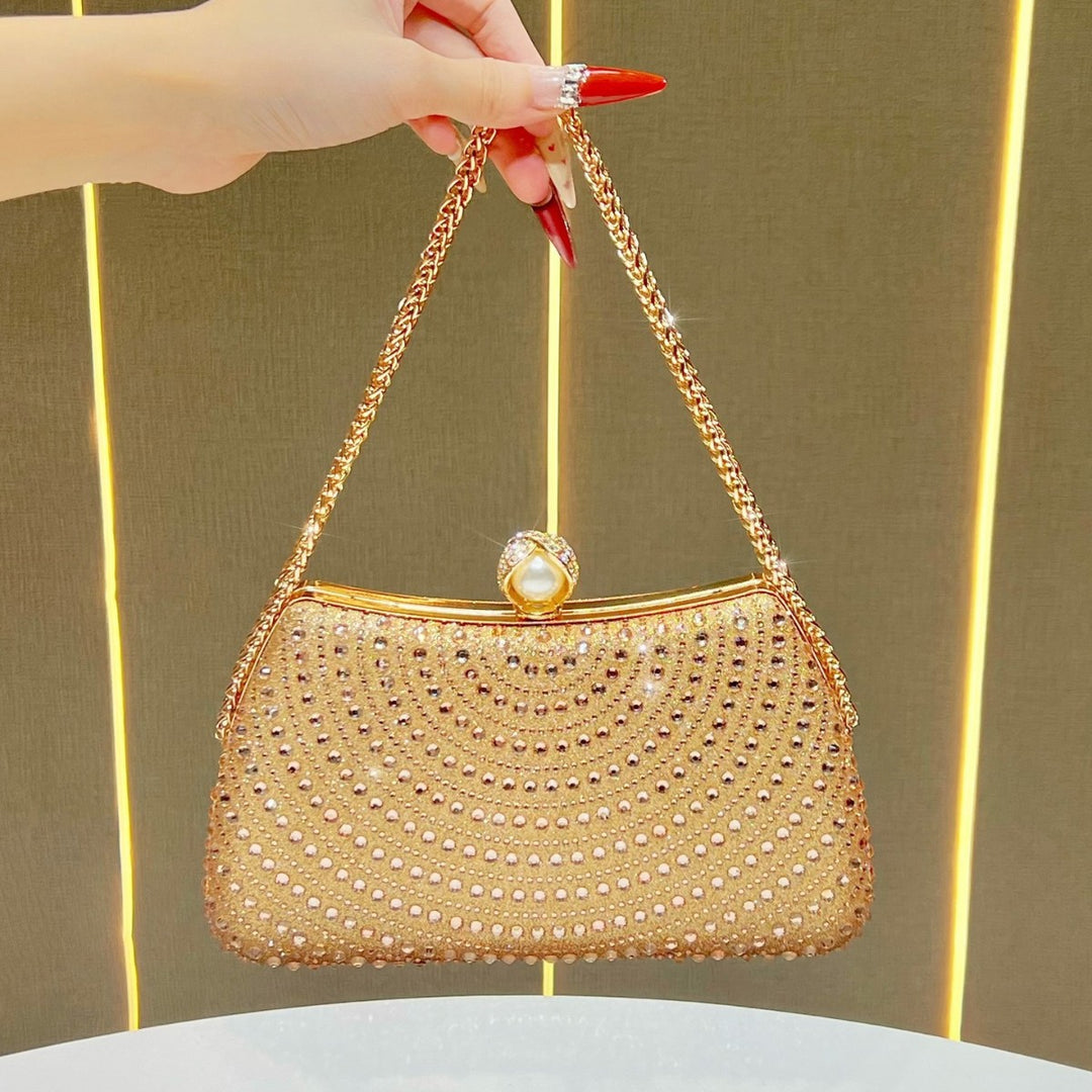 Dekorative mit Kristallen besetzte abendliche Handtasche