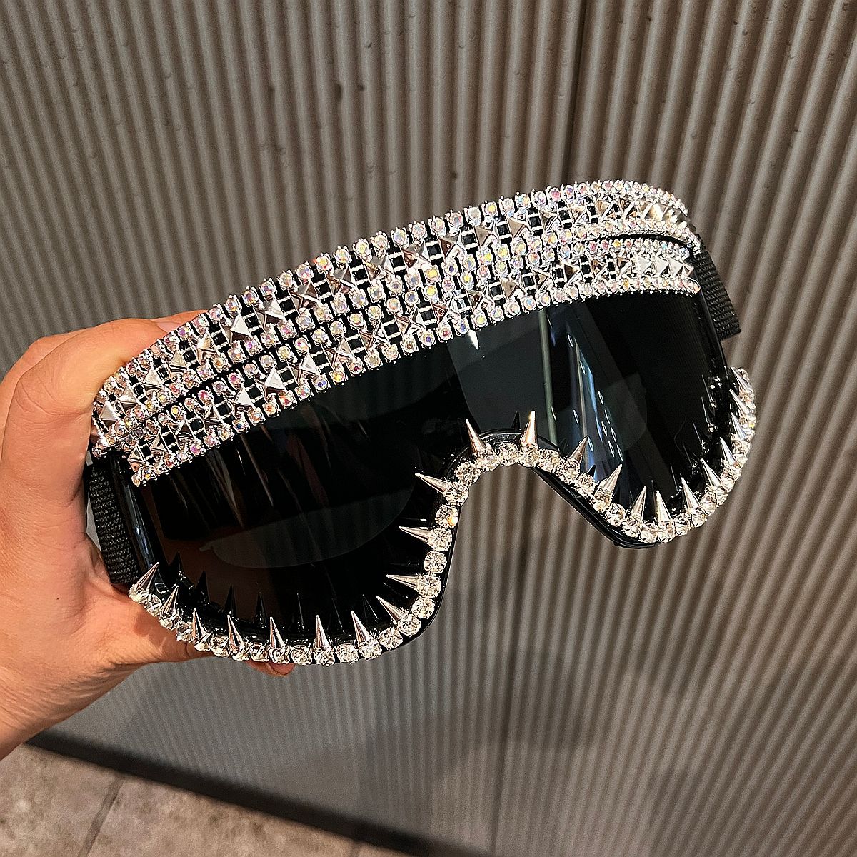 Damen Ski Schutzbrille mit extravagantem Strassdesign Karnz