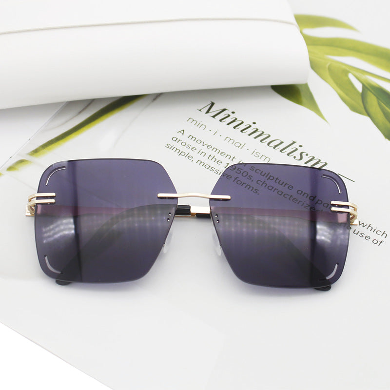 Damen quadratische Sonnenbrille mit verziertem Metalldetail Karnz