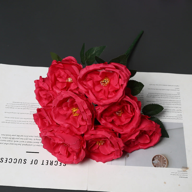 Dekorativer künstlicher Blumenstrauß für die Heimdekoration