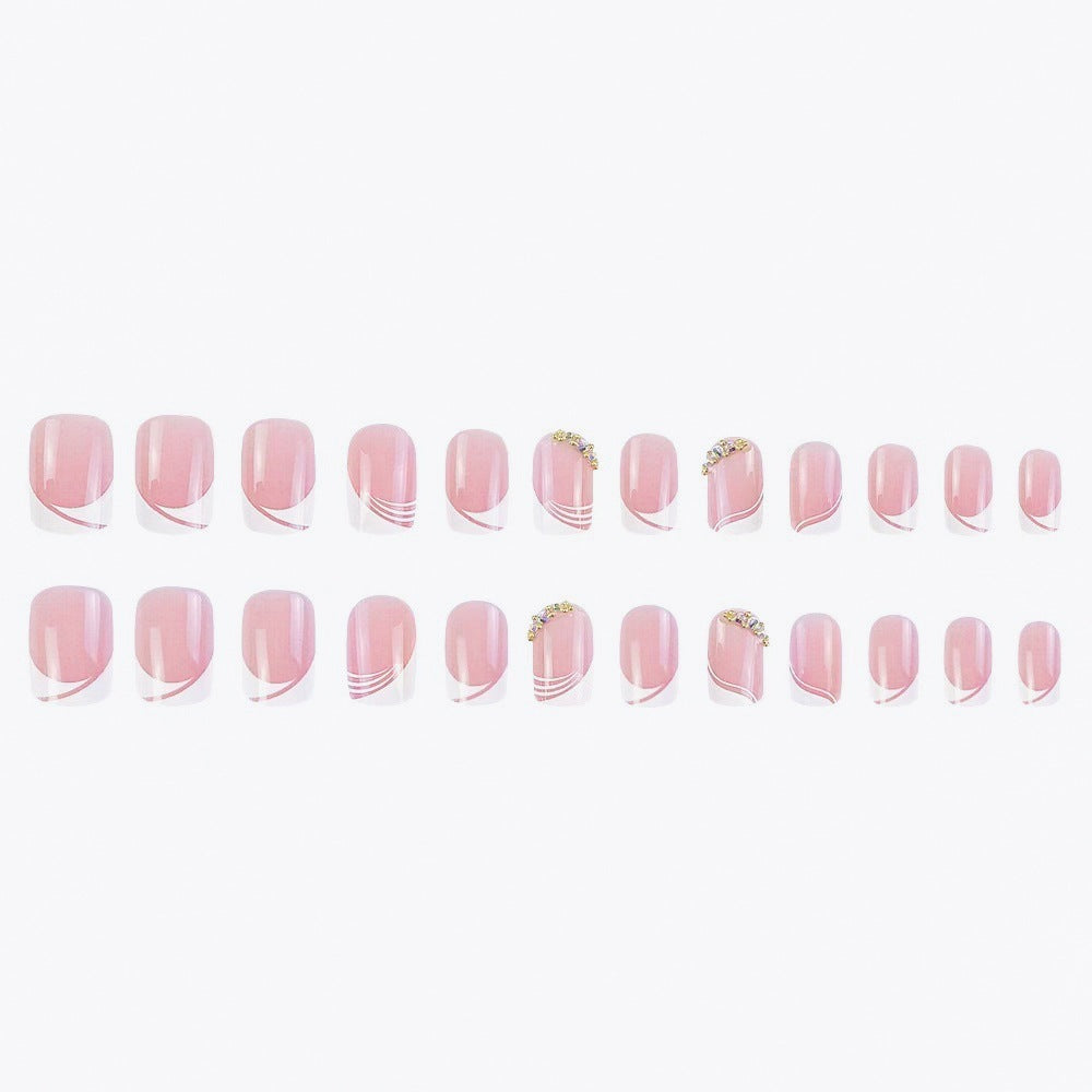 Kunstnageldesign mit eleganten Akzenten Karnz