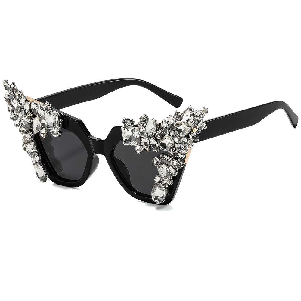Damen glamouröse Cat-Eye-Sonnenbrille mit extravagantem Kristallbesatz Karnz