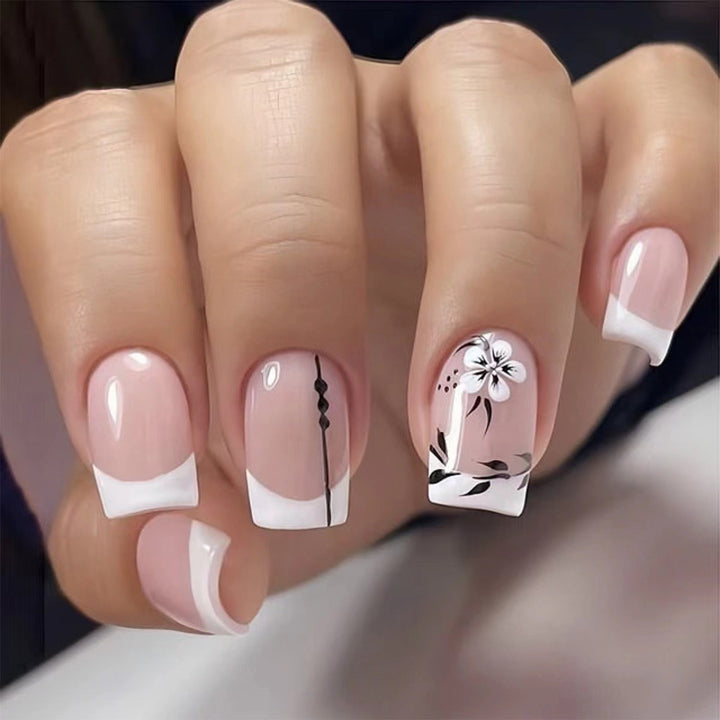 Elegantes florales French Tip Nagelkunst Set