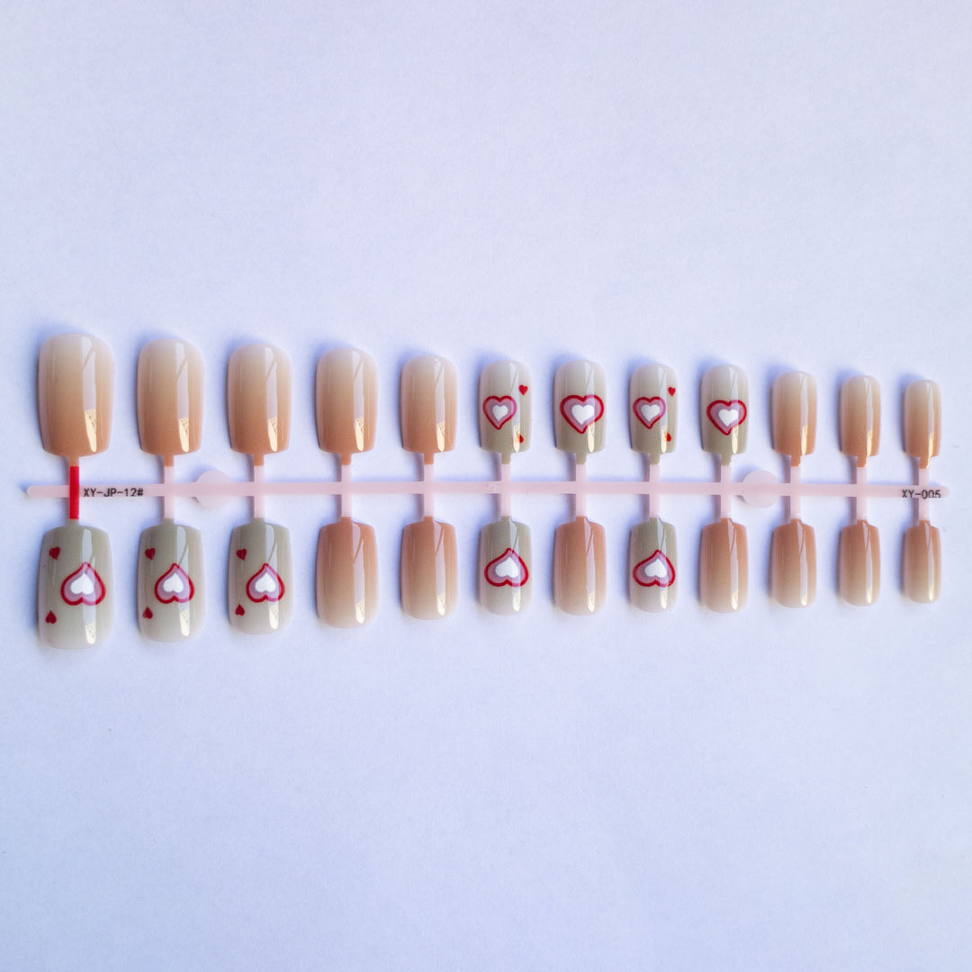 Herzdesign-Nagelkunst-Set