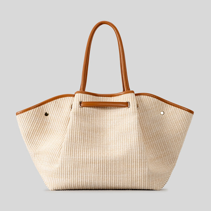 Elegante strukturierte Strohtasche