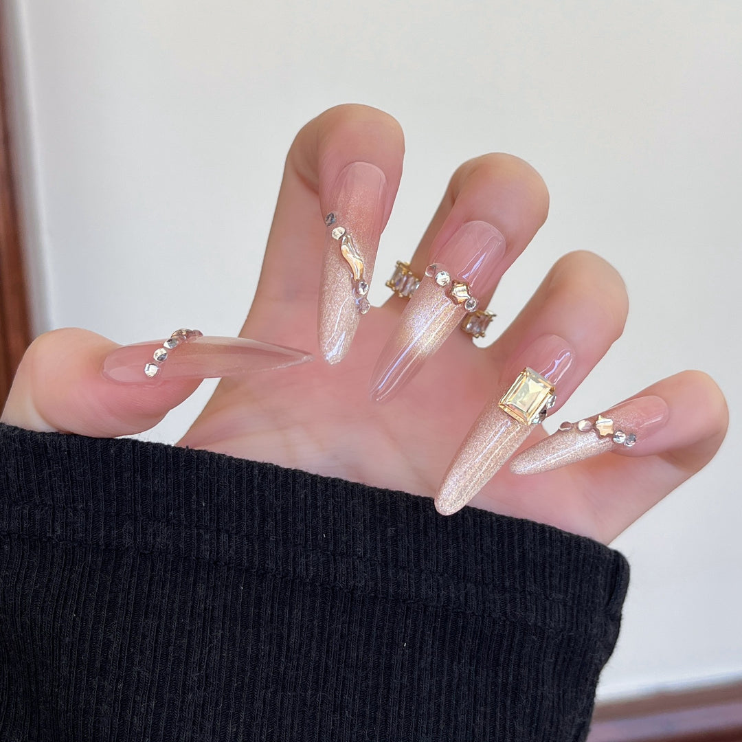 Glamouröse Stiletto Press-On Nagelverlängerungen Karnz