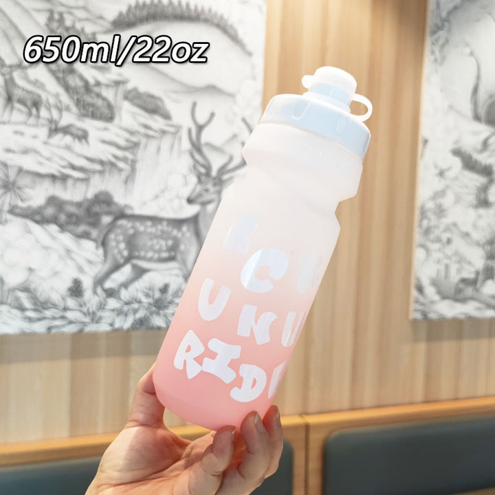 Damen Sportliche Trinkflasche mit flexibler Auslaufschutz-Technologie Karnz