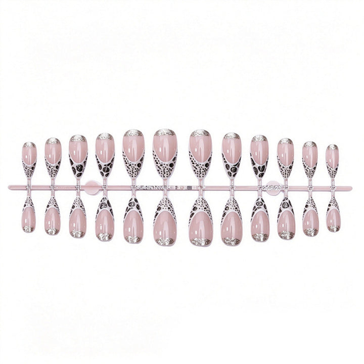 Elegante Stiletto Press-On Nagelkunst mit Glitzerakzenten