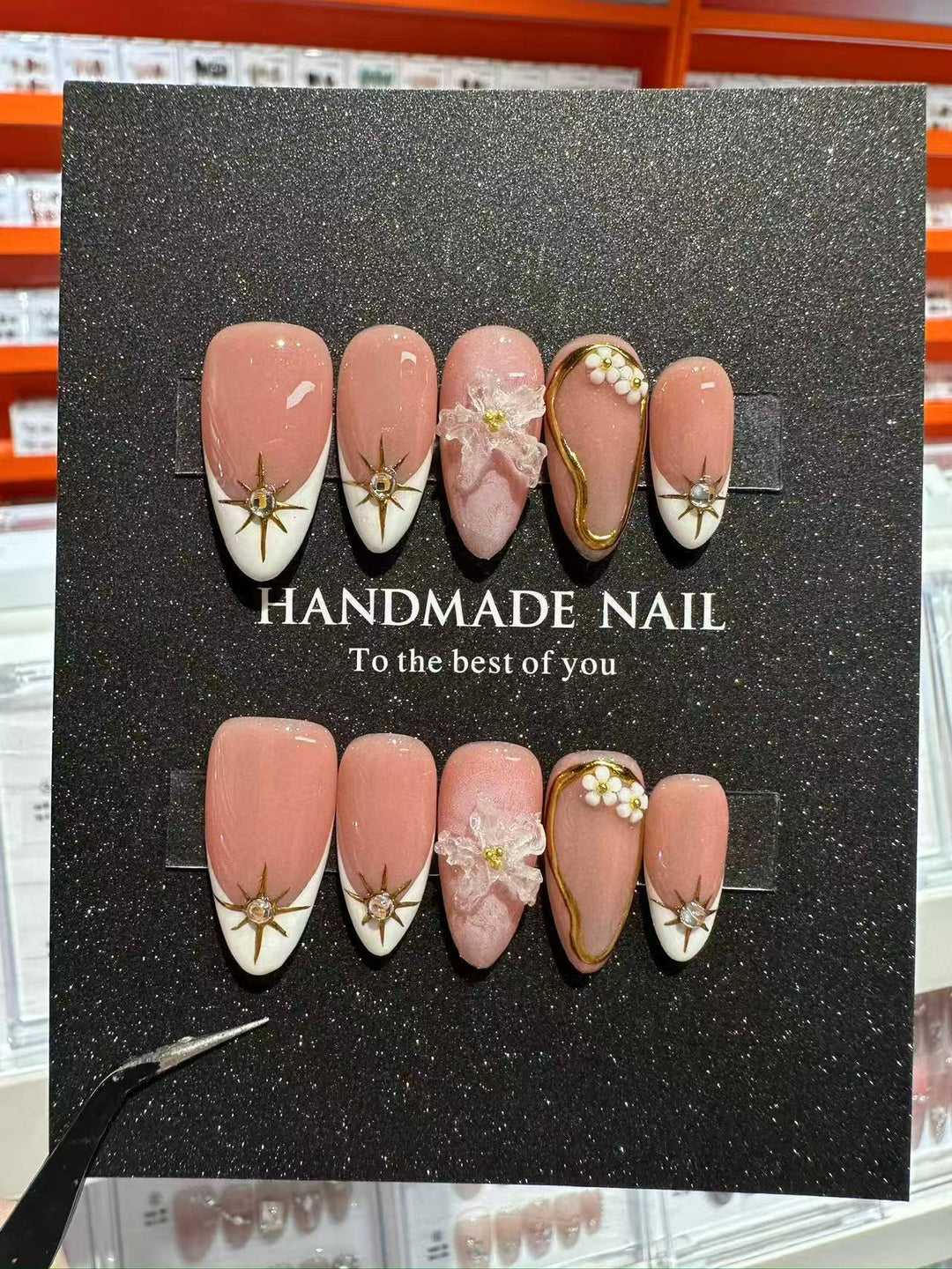 Handgemachtes Blumendruck-Falschnagelkunstset mit elegantem Design