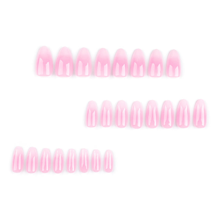 Kunstvolle Nagelverlängerungen mit elegantem Ombre-Effekt Karnz