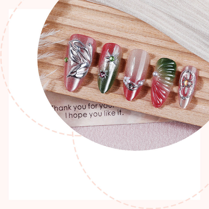 Dekoratives Press-On Nagelkunst-Set mit botanischen Designs Karnz