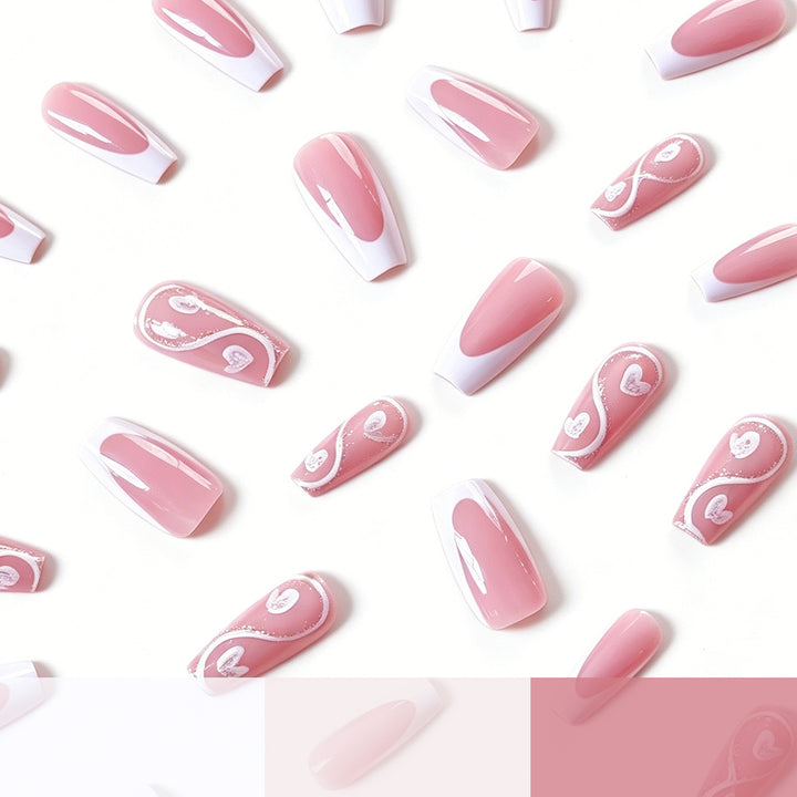 Artistische Herz-inspirierte Nagelverschönerungen Karnz