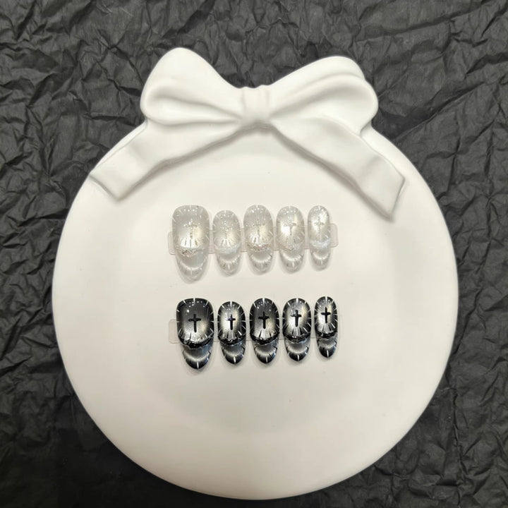 Künstlerisches Press-On Nagelset mit einzigartigen Kreuzdesigns
