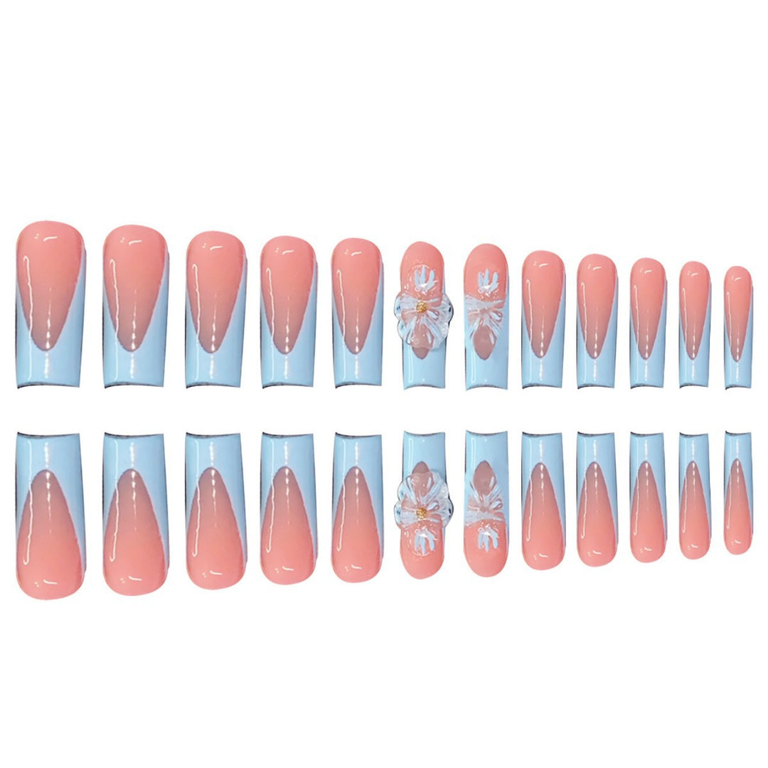 Künstlerisches Press-On Nageldesign Karnz