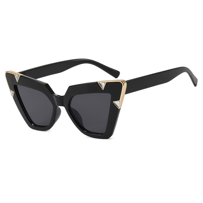 Damen Cat-Eye Sonnenbrille mit luxuriösem Motiv und schützendem UV-Filter Karnz