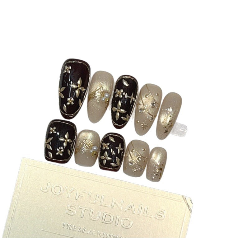 Künstlerische Press-On Nagelkollektion Karnz