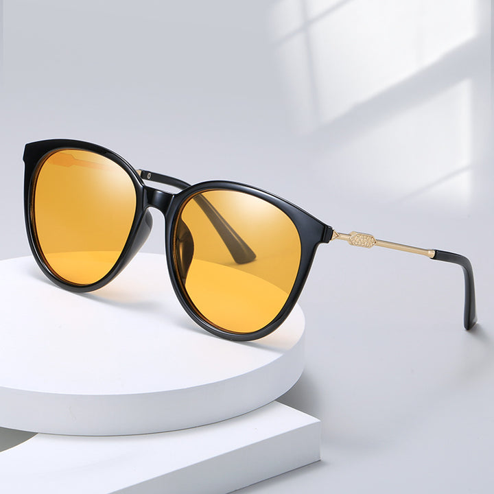 Damen Modische Cat-Eye Sonnenbrille mit verspiegelten Gläsern Karnz